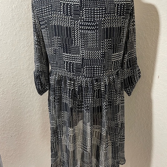 NWT Cato Black and White high/low top - Picture 3 of 6